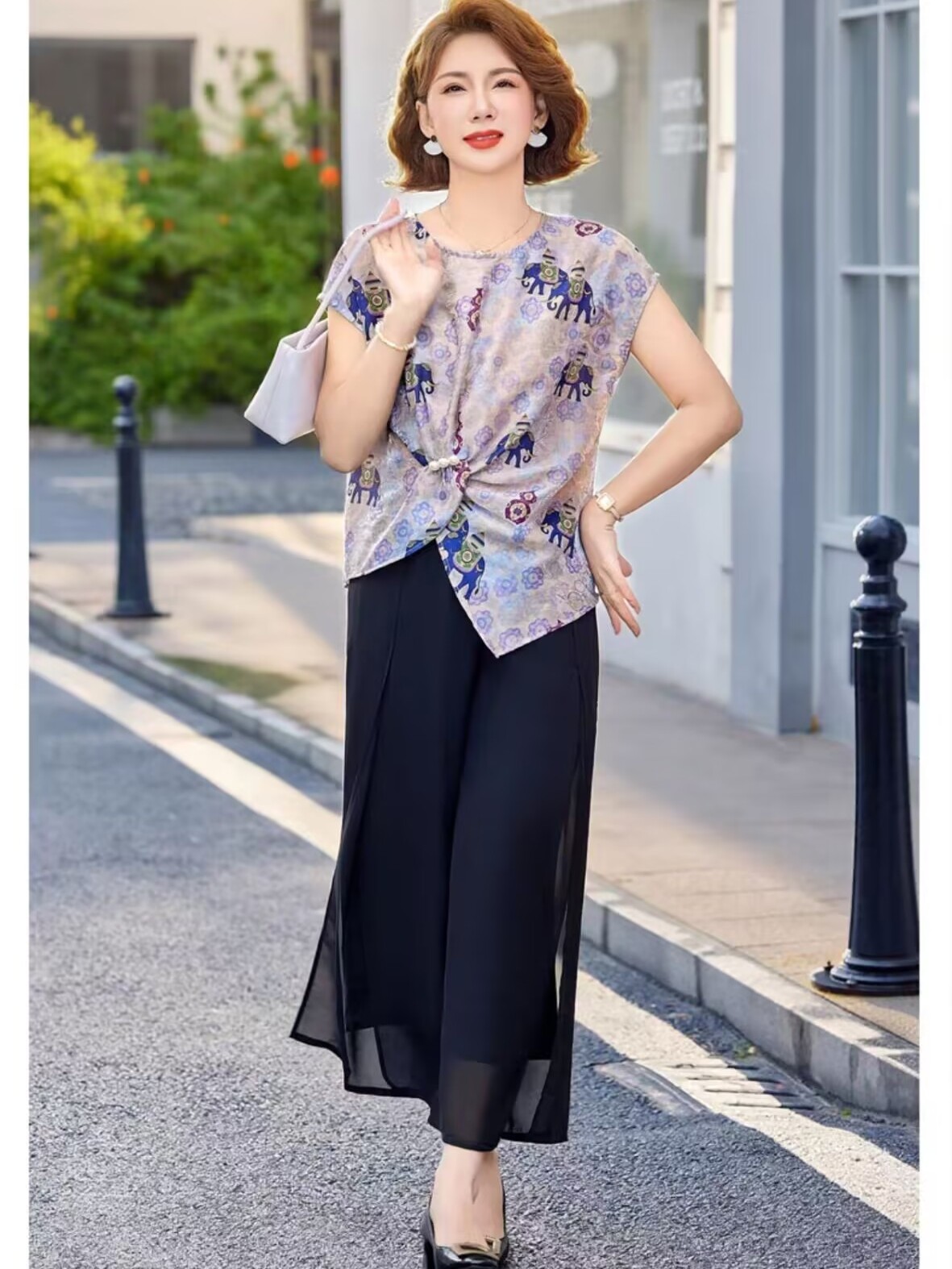 Women Fashion Over 60 - ชุดแฟชั่นฤดูร้อน ชุดสูทแขนสั้นสองชิ้นสำหรับคุณแม่วัยกลางคน ผู้สูงอายุ ระบายอากาศได้ดี ทรงหลวม โพลีเอสเตอร์